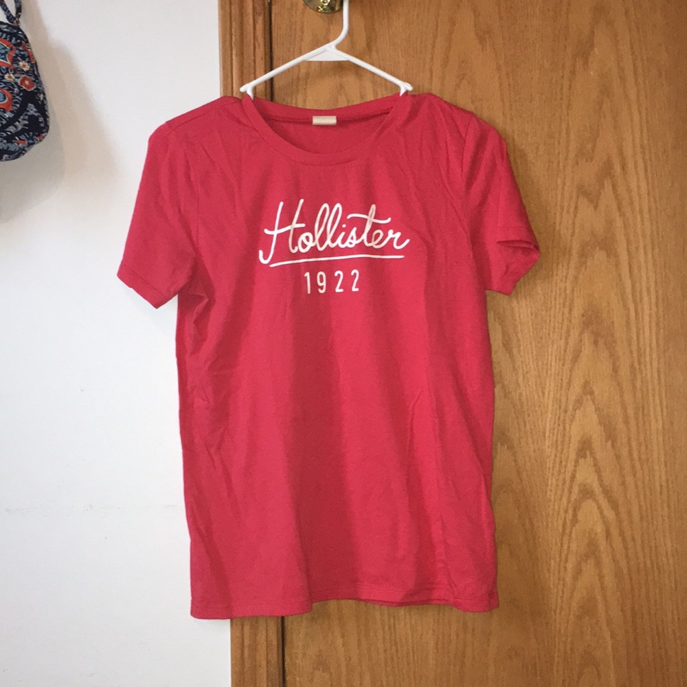 Hollister Tee!